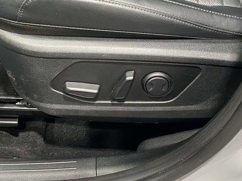 Used 2025 Kia Sportage SX FWD image 19