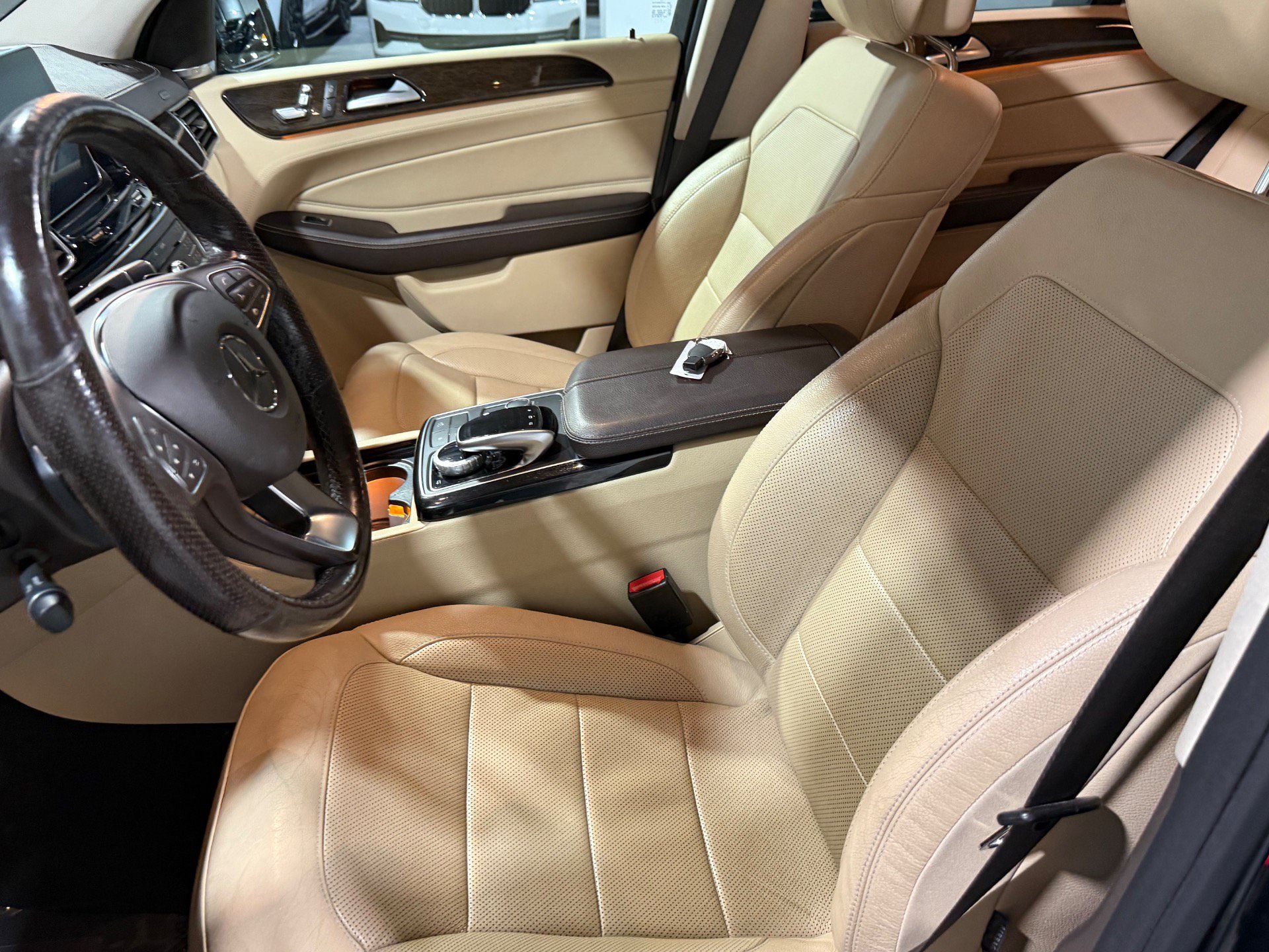 Used 2016 Mercedes-Benz GLE 400 4MATIC image 19