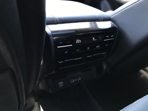 Used 2024 Acura MDX SH-AWD w/ Technology Package image 16