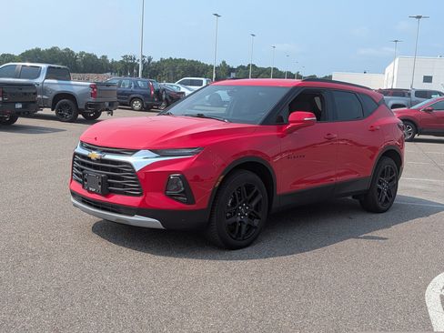 Used 2022 Chevrolet Blazer LT AWD/4WD image 2