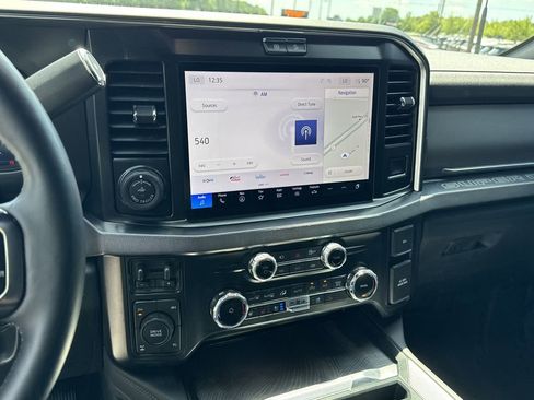 Used 2025 Ford F250 Platinum AWD/4WD image 30