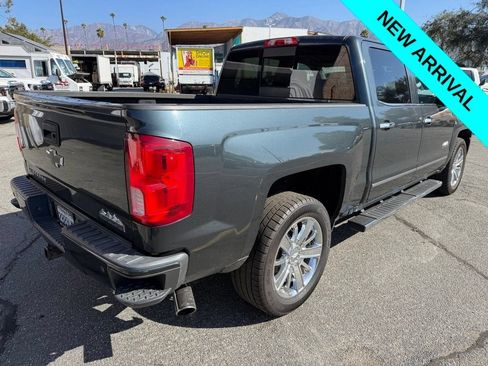 Used 2018 Chevrolet Silverado 1500 High Country RWD image 3