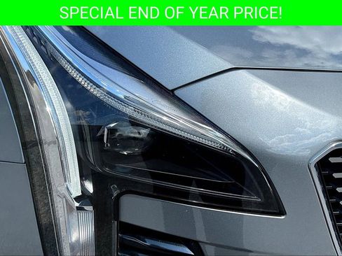Used 2023 Cadillac XT4 Premium Luxury image 31