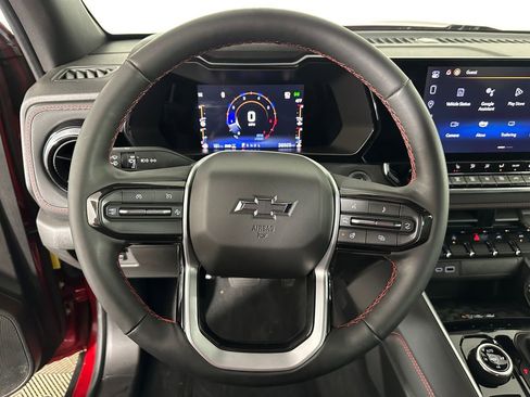 Used 2023 Chevrolet Colorado Z71 w/ Z71 Convenience Package 2 image 11