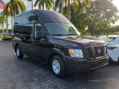 Used 2016 Nissan NV 2500 SV RWD image 2