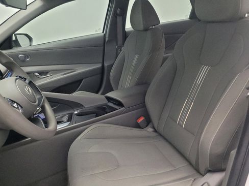 Used 2024 Hyundai Elantra SEL image 17
