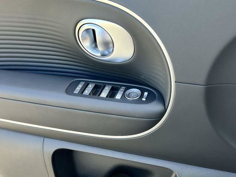 New 2026 Hyundai Ioniq 9 SEL image 16