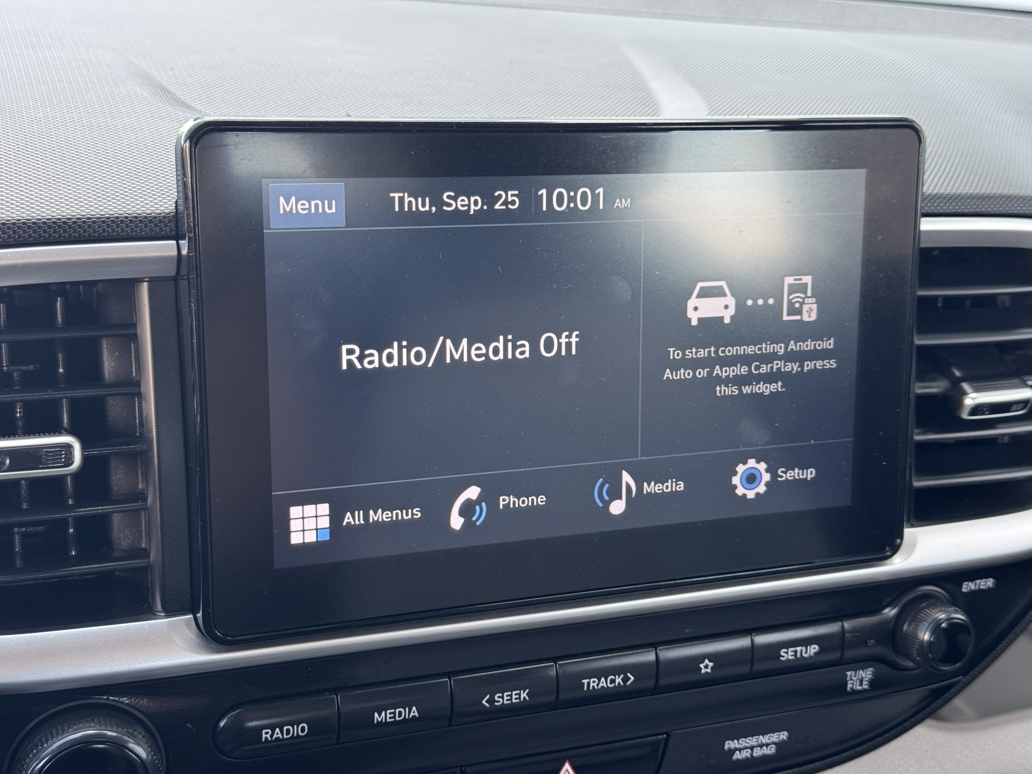 Used 2023 Hyundai Venue SEL FWD image 25