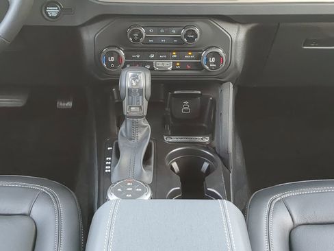 New 2026 Ford Bronco Outer Banks w/ Sasquatch Package AWD/4WD image 17