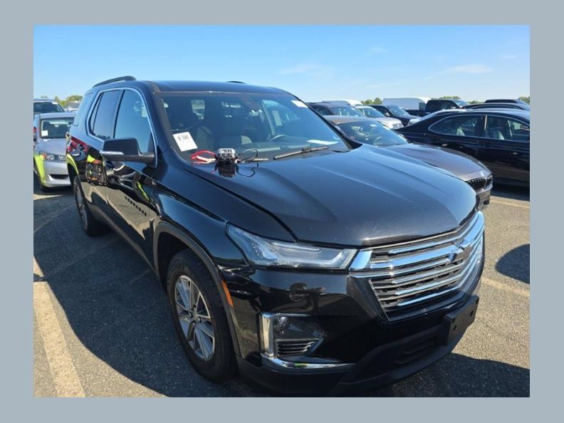 Used 2023 Chevrolet Traverse LT w/ LPO, Floor Liner Package AWD/4WD image 1
