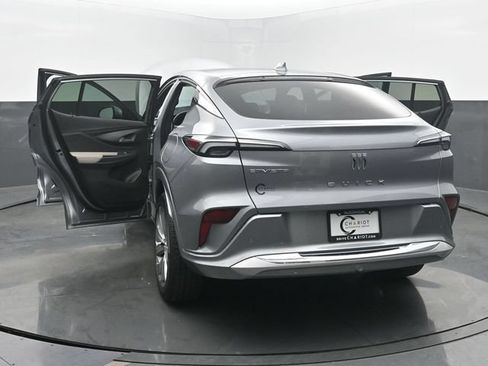 Used 2025 Buick Envista Avenir FWD image 57