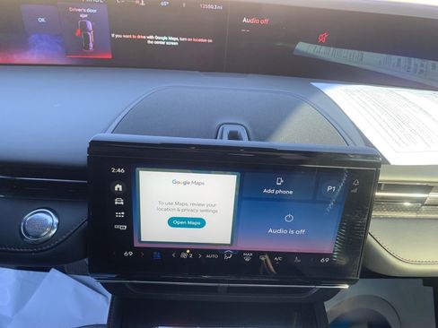 Used 2024 Lincoln Nautilus Reserve w/ Equipment Group 202A image 24