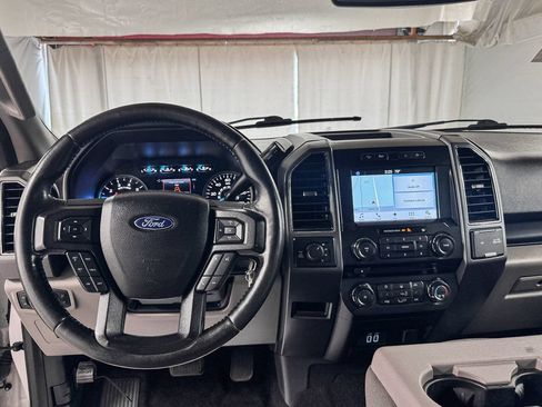 Used 2017 Ford F150 XLT w/ Equipment Group 302A Luxury AWD/4WD image 11