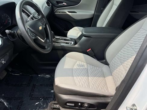 Used 2021 Chevrolet Equinox LS w/ LS Convenience Package FWD image 13