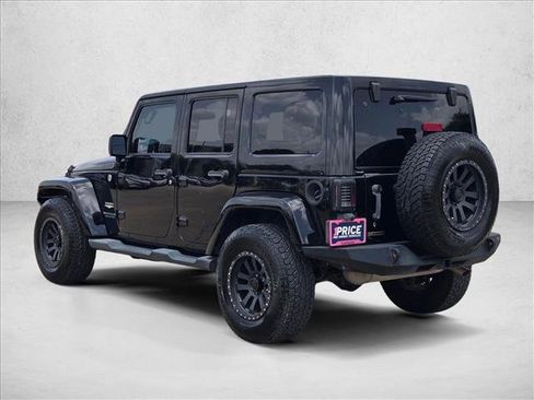 Used 2014 Jeep Wrangler Unlimited Sahara w/ Connectivity Group AWD/4WD image 7