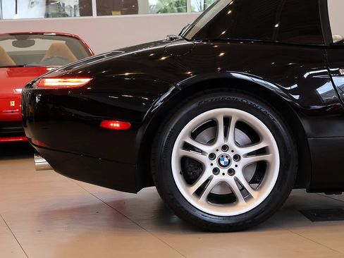 Used 2001 BMW Z8 RWD image 22