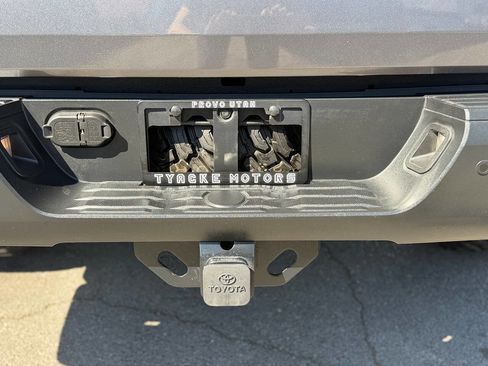 Used 2017 Toyota Tundra Limited image 12