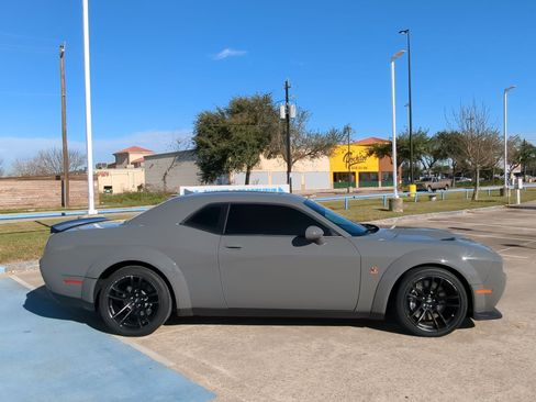 Used 2023 Dodge Challenger R/T Scat Pack image 2