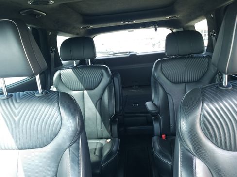 Used 2024 Hyundai Palisade Calligraphy image 19