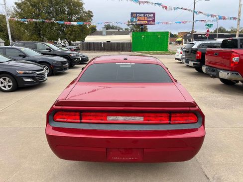 Used 2009 Dodge Challenger R/T image 6