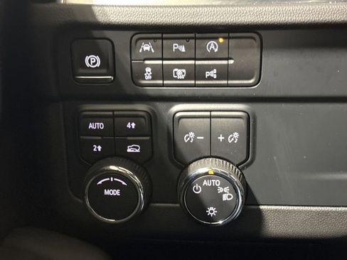 Used 2025 Chevrolet Tahoe LT image 19