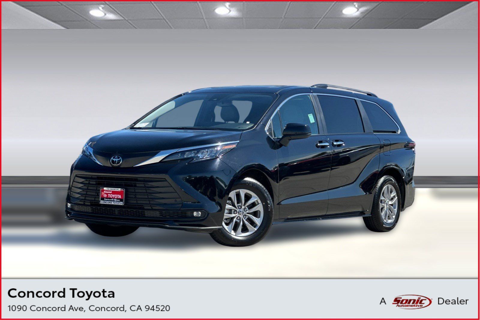 Used 2026 Toyota Sienna XLE FWD image 1