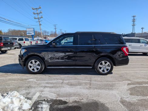 Certified 2020 Ford Expedition XLT w/ Equipment Group 202A image 3