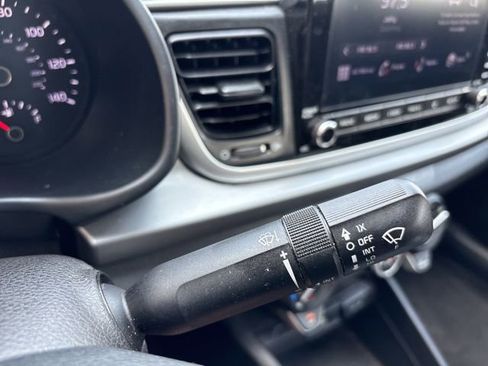 Used 2022 Kia Rio LX FWD image 17