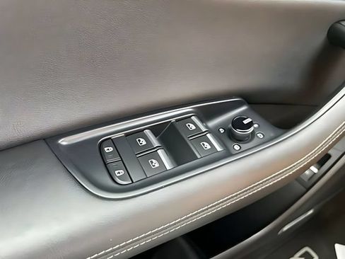 Used 2023 Audi Q8 Premium Plus AWD/4WD image 28