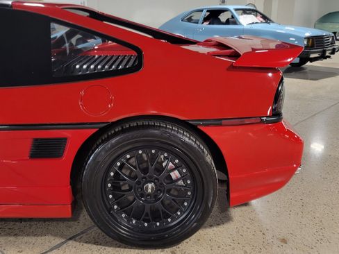 Used 1988 Pontiac Fiero GT RWD image 11