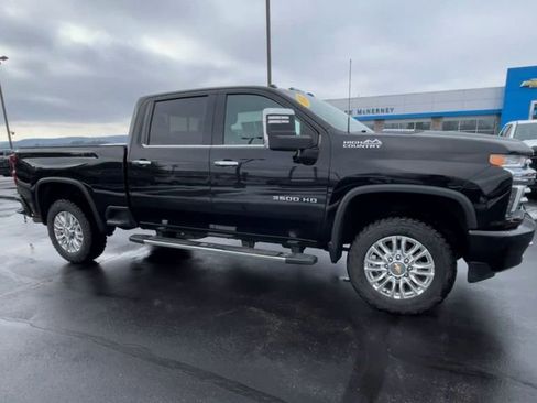 Certified 2022 Chevrolet Silverado 3500 High Country w/ Z71 Off-Road Package image 2