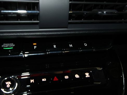 Used 2026 Lincoln Corsair Grand Touring image 17