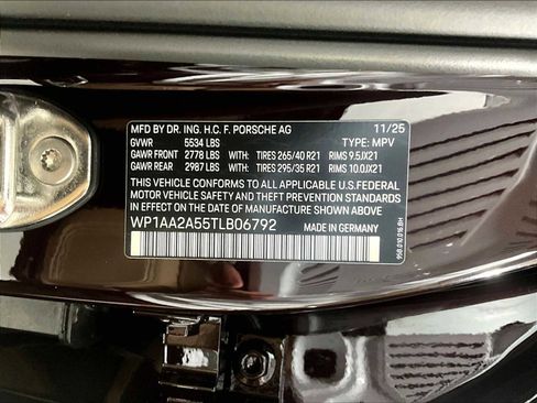 New 2026 Porsche Macan image 23