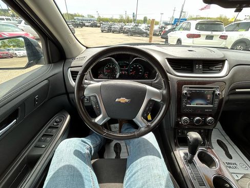 Used 2017 Chevrolet Traverse LT w/ Style and Technology Package AWD/4WD image 30