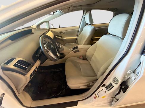 Used 2015 Toyota Prius Three w/ Solar Roof Package image 13