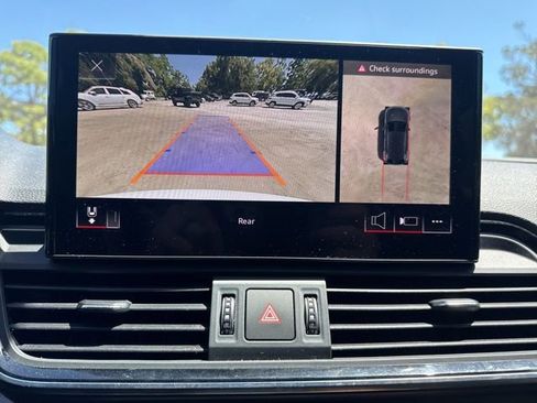 Used 2021 Audi Q5 Premium Plus image 13