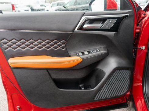 Used 2023 Mitsubishi Outlander AWD image 20