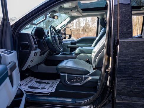 Used 2022 Ford F450 Limited w/ FX4 Off-Road Package image 24