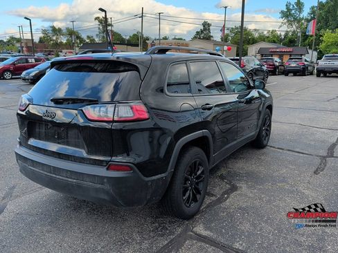 Used 2023 Jeep Cherokee Altitude Lux AWD/4WD image 4