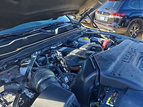 Used 2024 RAM 2500 Laramie image 11