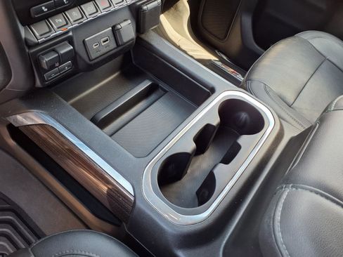 Used 2021 Chevrolet Silverado 1500 LT Trail Boss w/ Convenience Package II AWD/4WD image 12