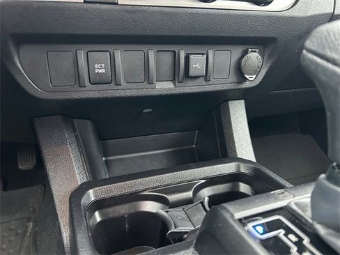 Used 2023 Toyota Tacoma SR image 23