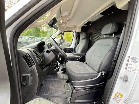 Used 2025 RAM ProMaster 2500 w/ U-Haul Equipment Group FWD image 16