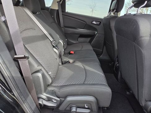 Used 2018 Dodge Journey SE image 38