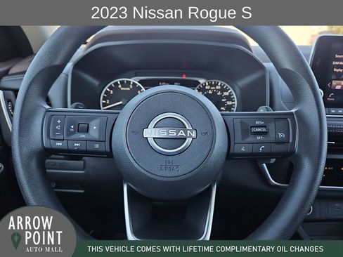 Used 2023 Nissan Rogue S image 27
