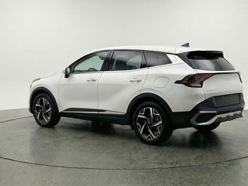 Used 2025 Kia Sportage LX image 6