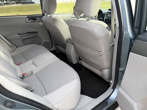 Used 2013 Subaru Forester 2.5X Premium w/ Popular Pkg 3 AWD/4WD image 17