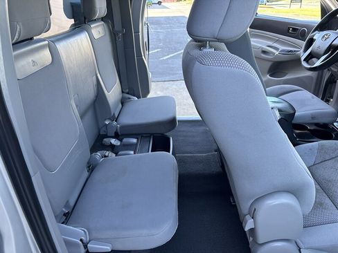 Used 2012 Toyota Tacoma 2WD Access Cab image 34