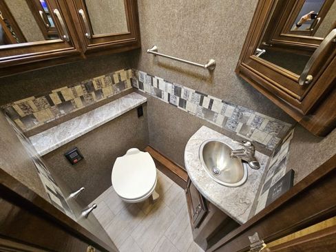 Used 2019 Ford F550 2WD Regular Cab Super Duty w/ XLT Value Package image 26