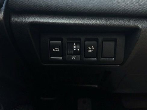 Used 2022 Subaru Outback Premium image 29